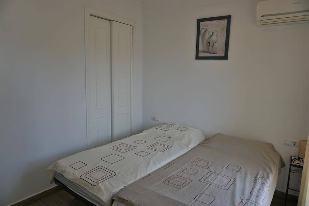 Apartamento entero, Bungalow Pueblo Mar en la playa de Els Poblets in Almadraba, Costa Blanca