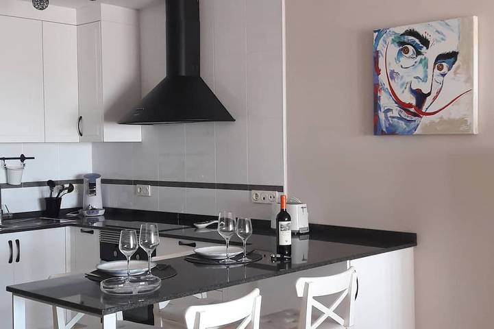 Ferienwohnung für 4 Personen, mit Pool und Balkon - 1