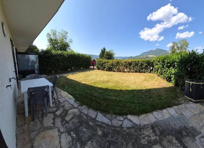 Apartamento de vacaciones para 4 personas, con vistas y jardín - 1