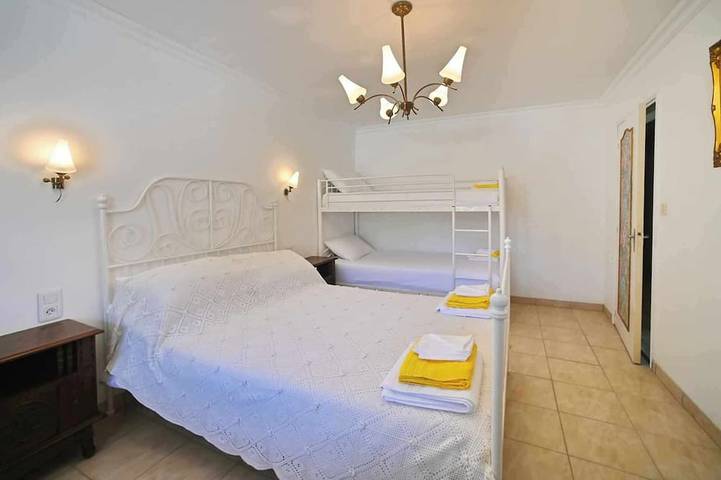 \"Mon rêve\" villa situated on river Lot, ideal for families and groups relaxation in Sainte-Livrade-sur-Lot, Quercy