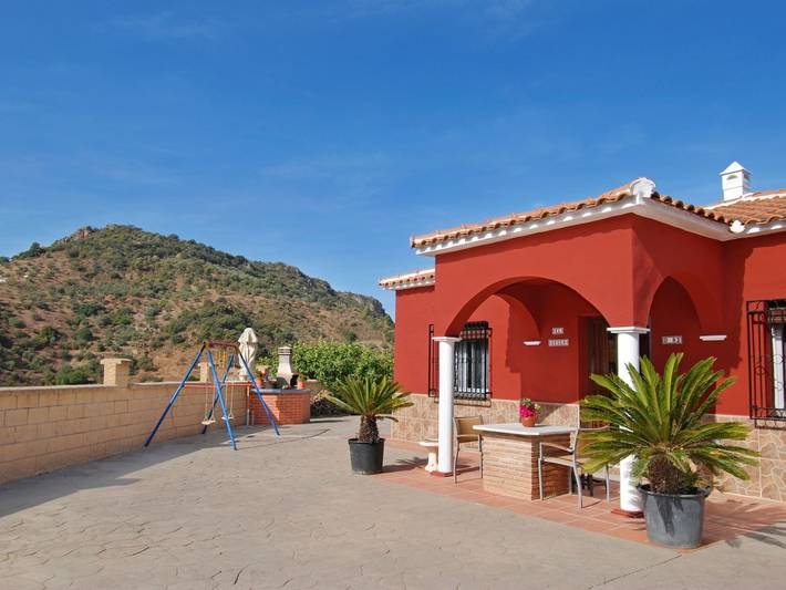 Finca auf einem eingezäunten Grundstück in Comares, Provincia de Málaga