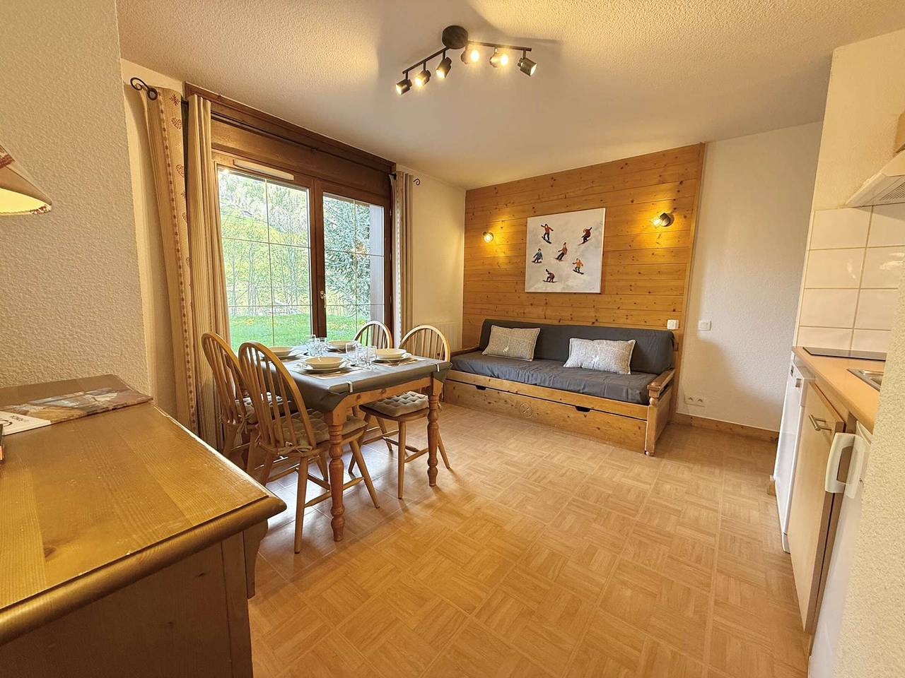 Appartement entier, Appartement chaleureux à Flumet avec accès direct aux pistes in Flumet, Région d'Albertville