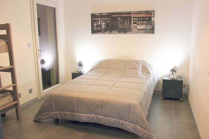Location de vacances pour 10 personnes, avec Terrasse et Jardin à Allas-les-Mines - 2