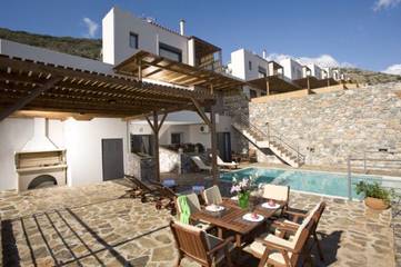 Villa for 4 People in Elounda, North Crete, Photo 2