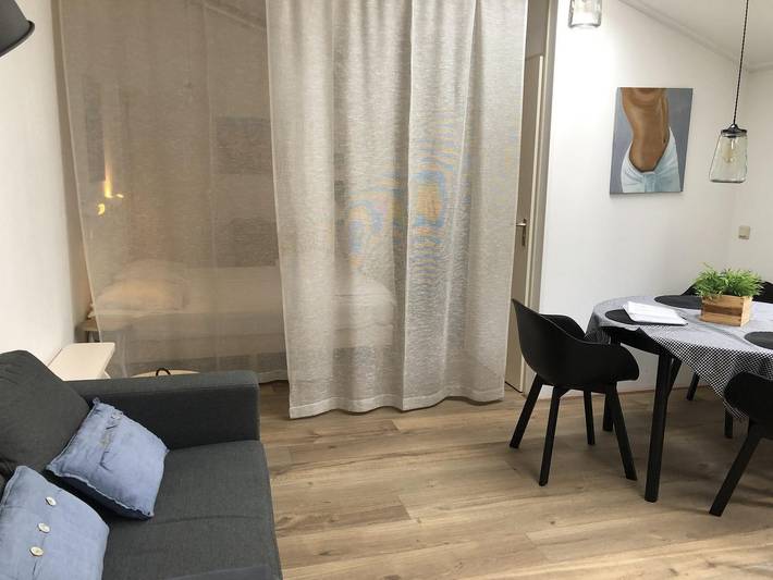 Chalet für 2 Personen, mit Terrasse und Balkon/Terrasse in Zeeland - 2