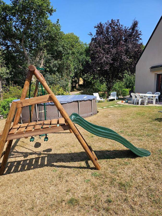 Location de vacances pour 8 personnes, avec Terrasse et Jardin ainsi que Piscine et Vue à Locronan - 2
