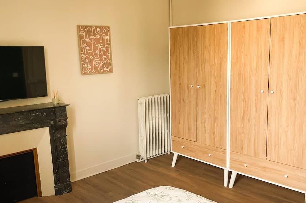 Ganze Wohnung, L'Angevin-4 pers-espace repas-Centre ville/Gare station in Le Mans, Sarthe