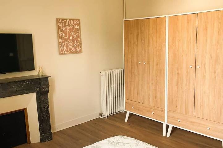 Ganze Wohnung, L'Angevin-4 pers-espace repas-Centre ville/Gare station in Le Mans, Sarthe