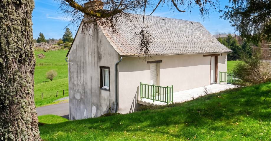 Location de vacances pour 7 personnes, avec Terrasse et Vue sur le lac à Saint-Genès-Champespe - 2