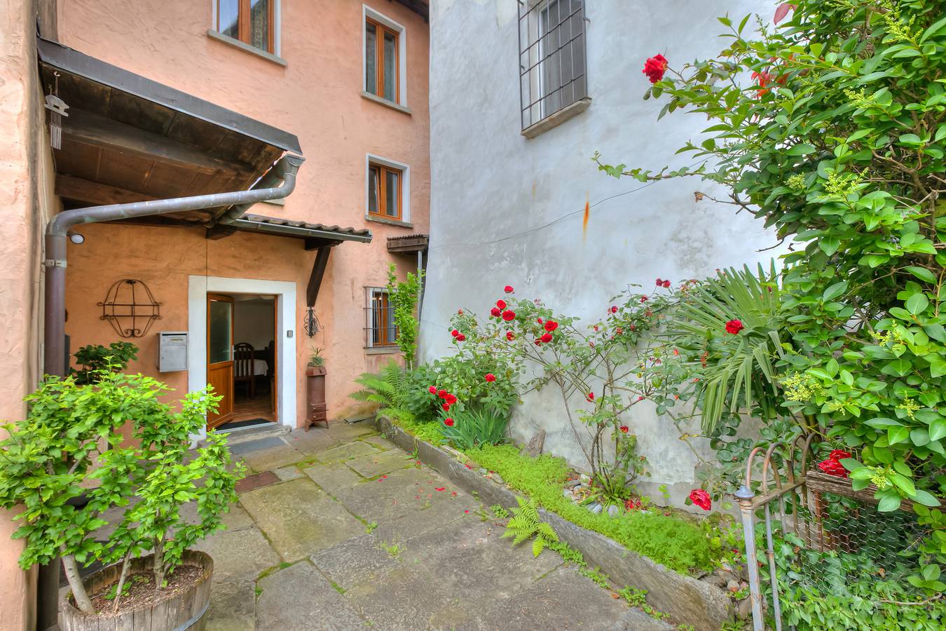 Ganze Wohnung, Rustic mountain Brissago 2 in Brissago, Tessiner Alpen