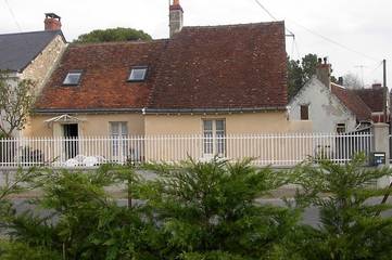 Gîte pour 4 personnes, avec jardin à Thésée