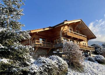 Cottage pour 2 personnes, avec vue ainsi que sauna et jardin à Manigod