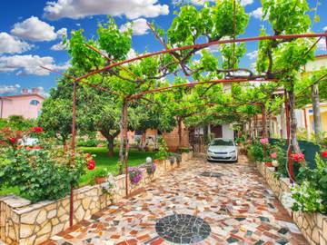 Ferienwohnung für 4 Personen, mit Terrasse in Rovinj