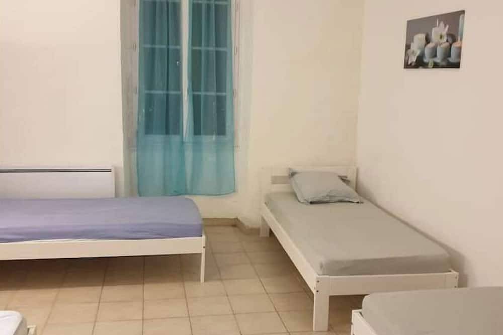 Entire apartment, Grd Appartement à 10 Minutes D'alés in Cendras, Cévennes