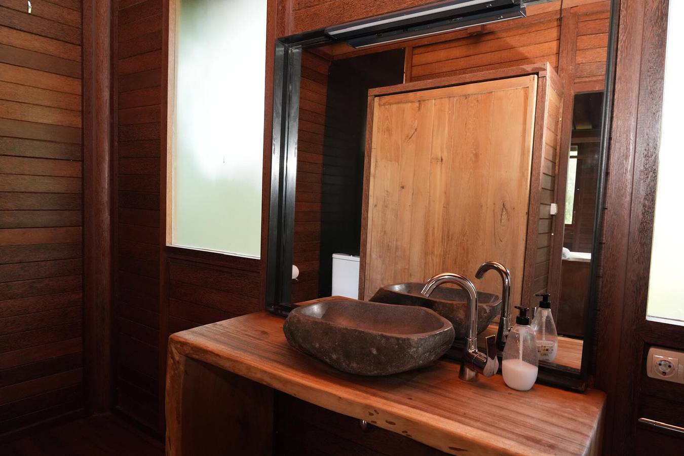 Bungalow 'Bali' with Mountain View, Private Pool and Wi-Fi in Palafrugell, Costa Brava