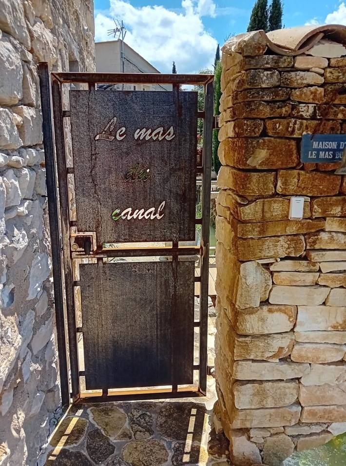 Chambre d’hôte pour 4 personnes, avec piscine et jardin dans le Gard - 2