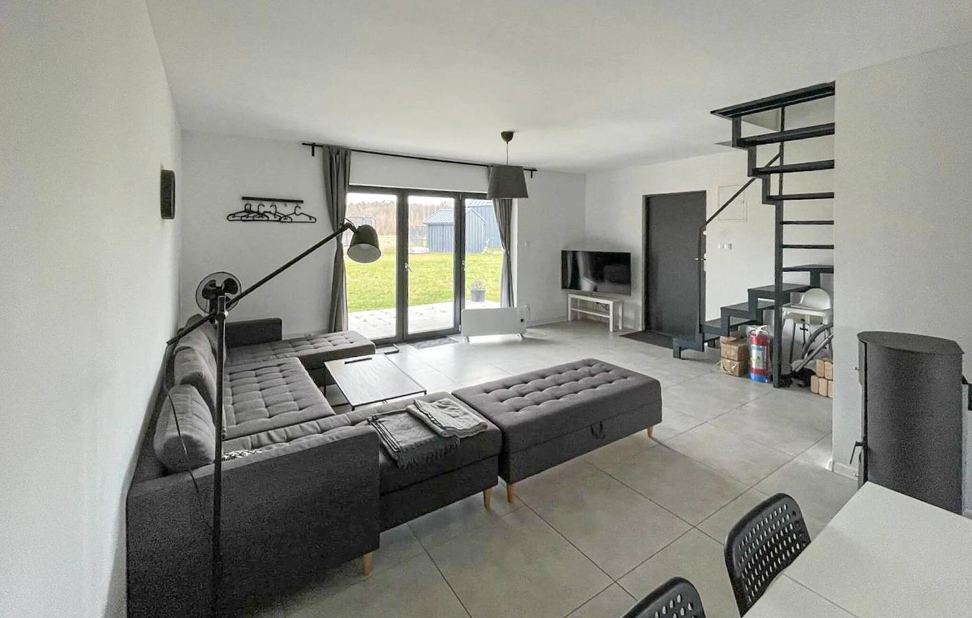 Ferienhaus für 8 Personen mit Terrasse in Sassin, powiat wejherowski
