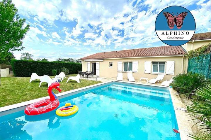 Location de vacances pour 7 personnes, avec jardin et piscine à Boisseuil - 2