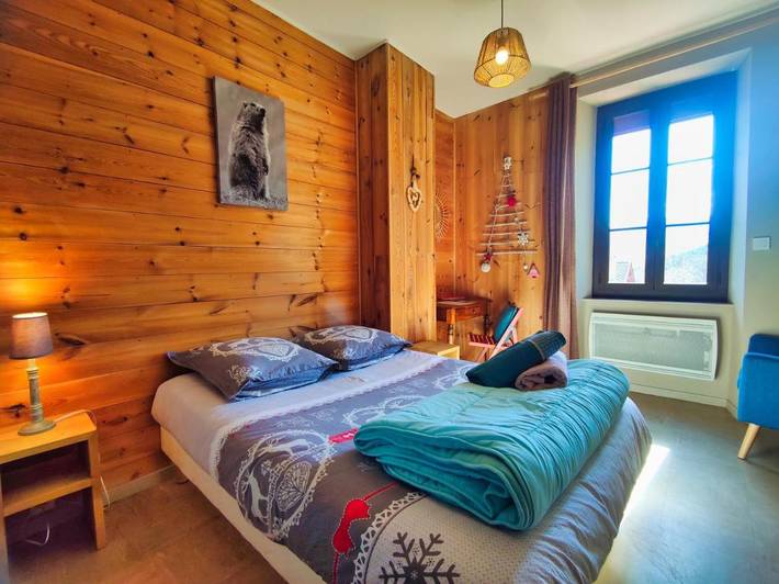 Maison d’hôte pour 4 personnes, avec terrasse ainsi que jardin et vue