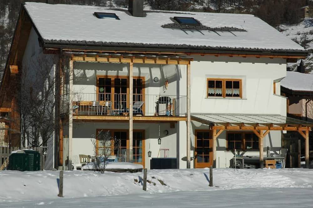 Ganze Wohnung, Gemütliche Ferienwohnung im Grünen in Zernez, Unterengadin