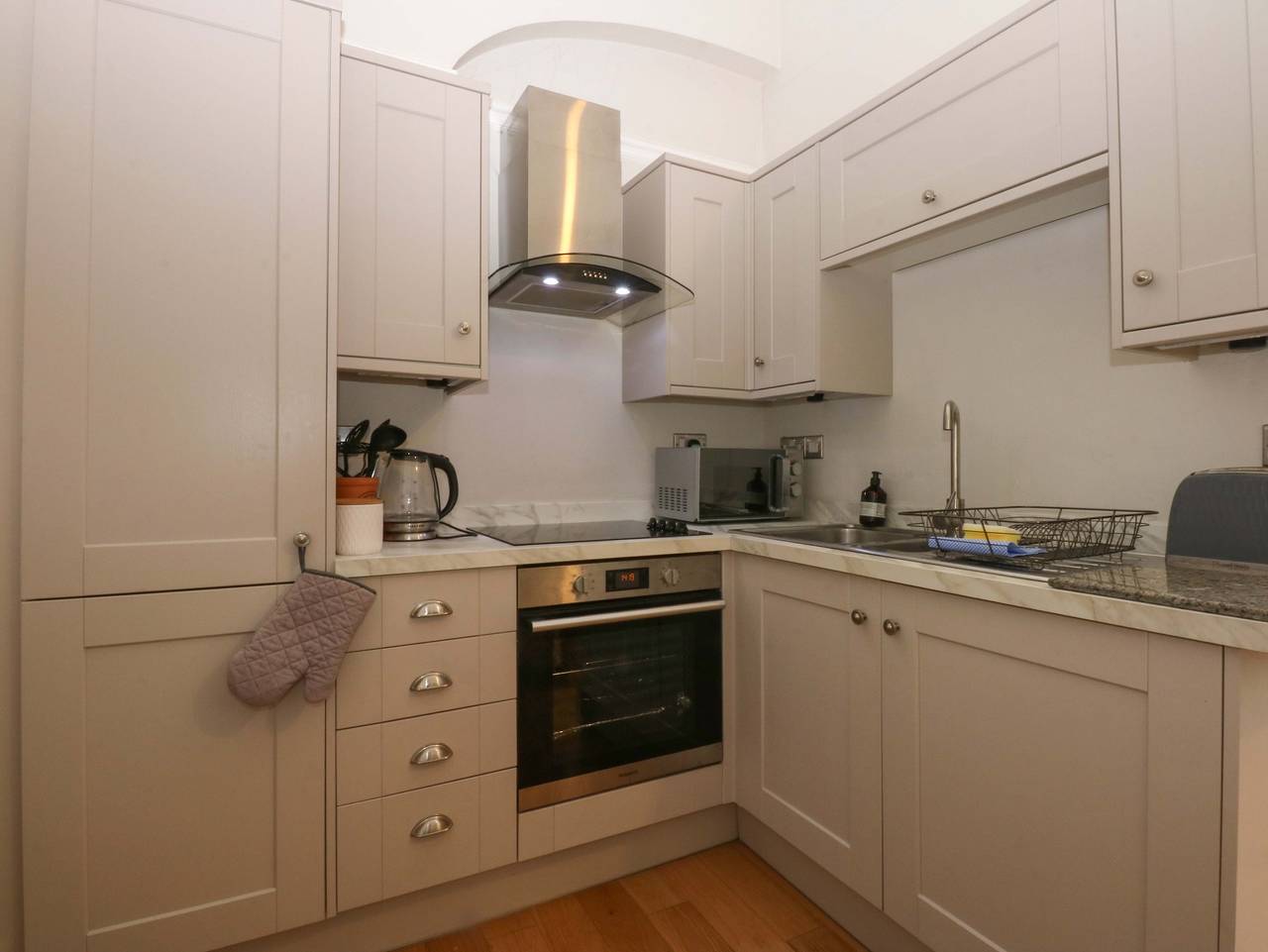 Entire apartment, Queens Park in Llandudno, Conwy region