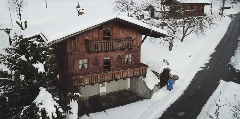 Ferienhaus für 4 Personen, mit Balkon und Balkon/Terrasse sowie Terrasse und Garten