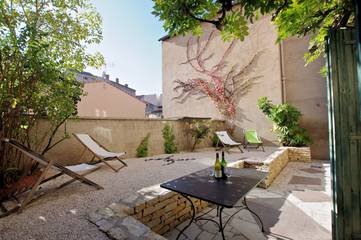 Gîte pour 15 personnes, avec jardin et terrasse dans Theatre De Verdure Albi