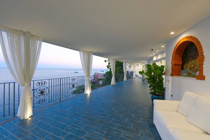 Appartement am Strand mit Pool und Parkplatz in San Cosma, Ravello