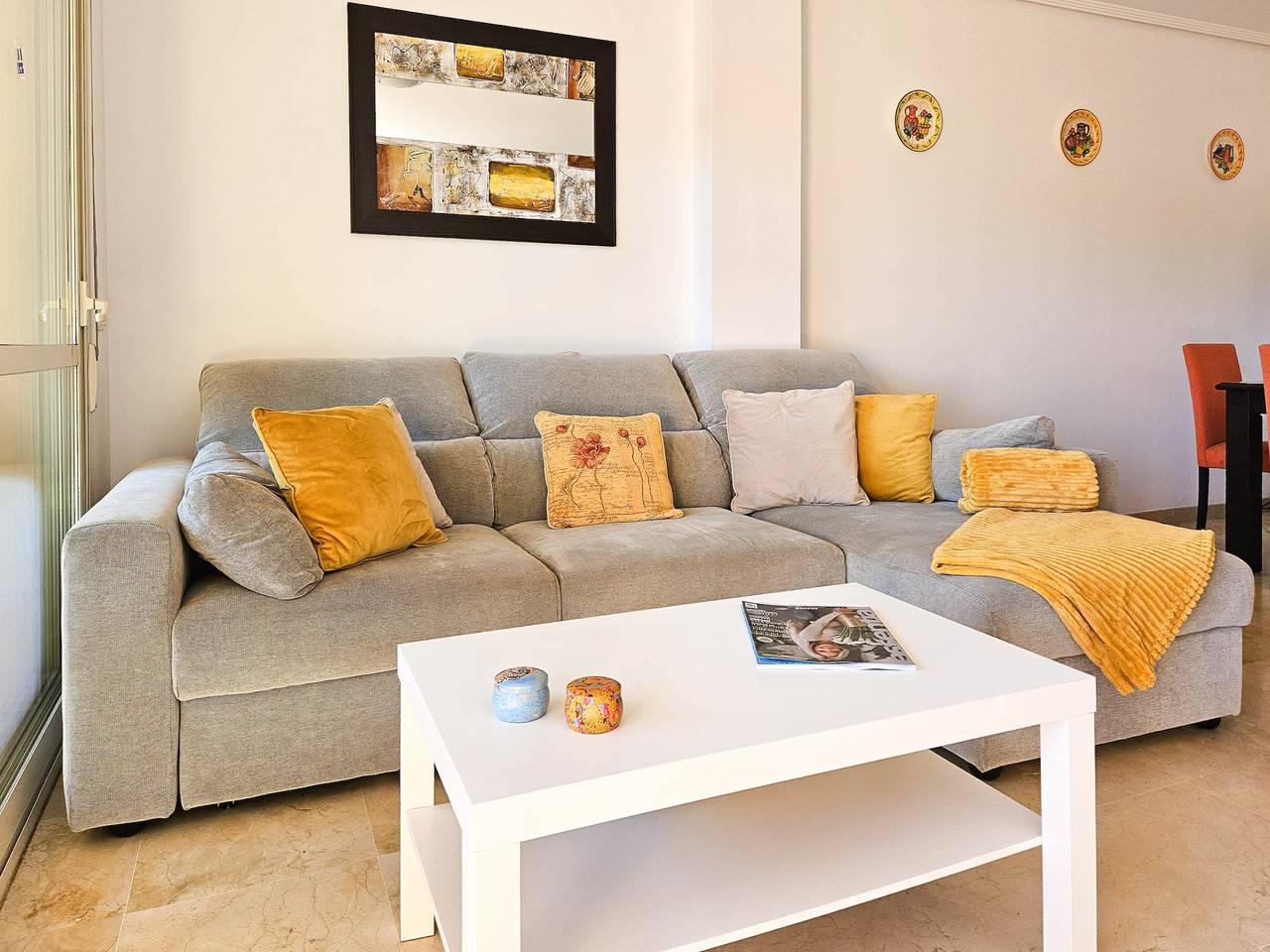 Geheel appartement, Three bedroom apartment in Las Chapas, Marbella. in Carib Playa, Marbella