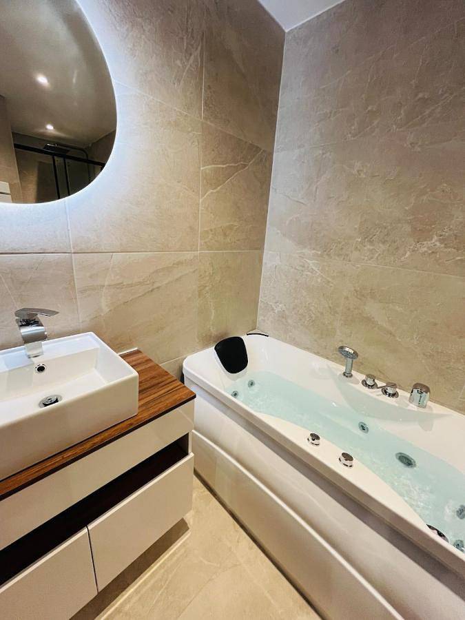 Gîte pour 2 personnes, avec jacuzzi à Falaise (Calvados) - 2