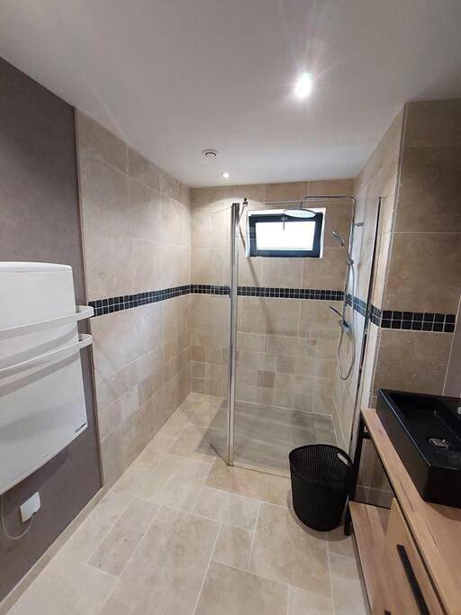 Location de vacances pour 5 personnes, avec jardin et terrasse à Monteaux - 4