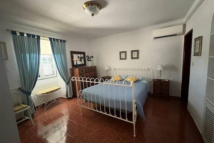 Grandparents' House in Grande Lago in Granja, Évora District