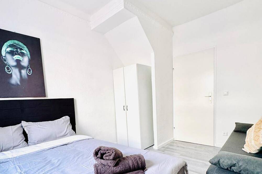 Ganze Wohnung, Spacious 4Br Apt for up to 12P; 10Min to Fac Platz in Wien, Donau Niederösterreich