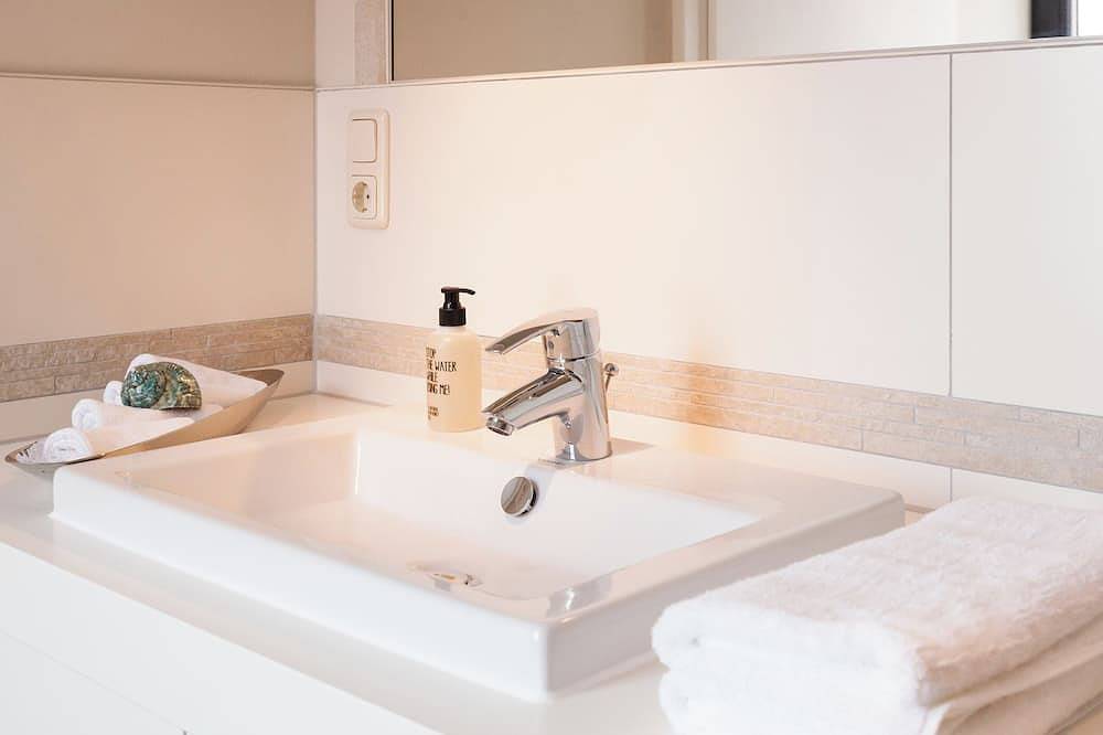 Exklusives Reetdachhaus am Strandaufgang – Luxus & Komfort für bis zu 8 Personen in Juist