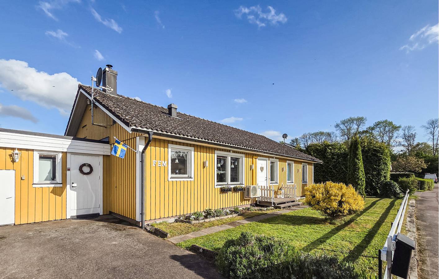 Hus för 6 Personer, med terass samt bastu och trädgård, med husdjur