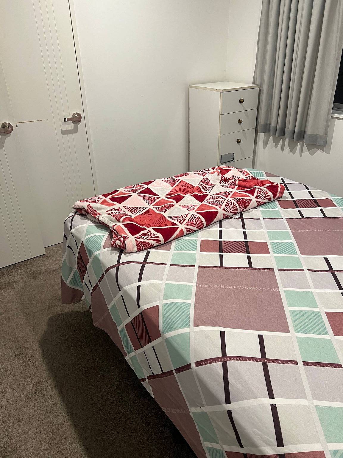 1 geräumiges Schlafzimmer verfügbar in Auckland, Auckland Council