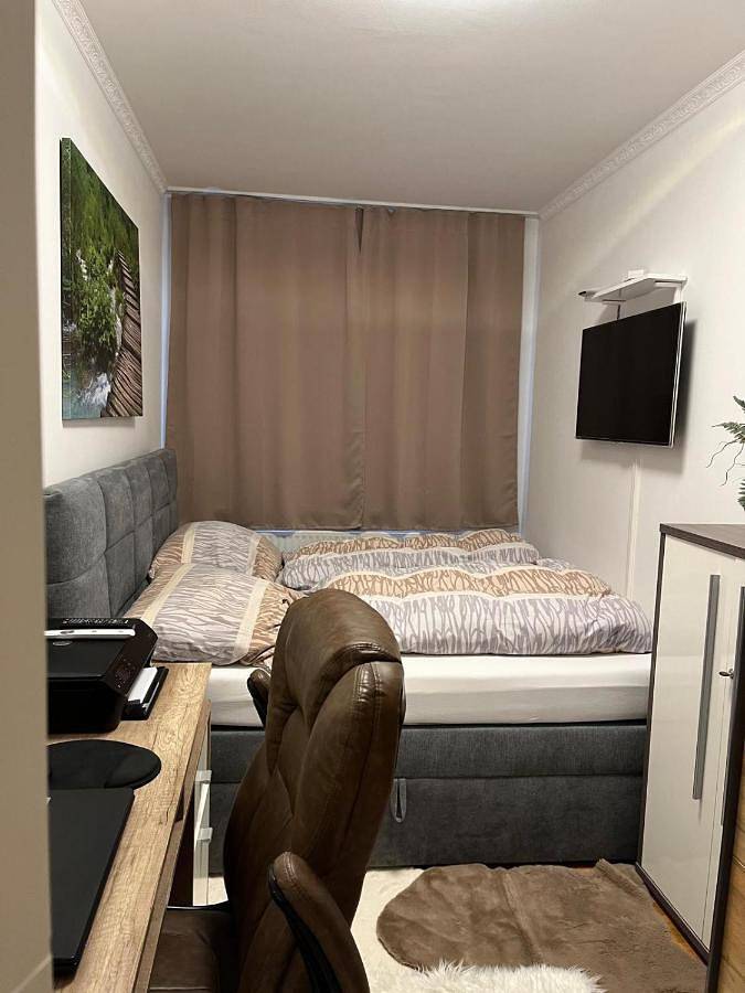 Ferienwohnung für 6 Personen, mit Balkon und Terrasse sowie Ausblick in Mödling
