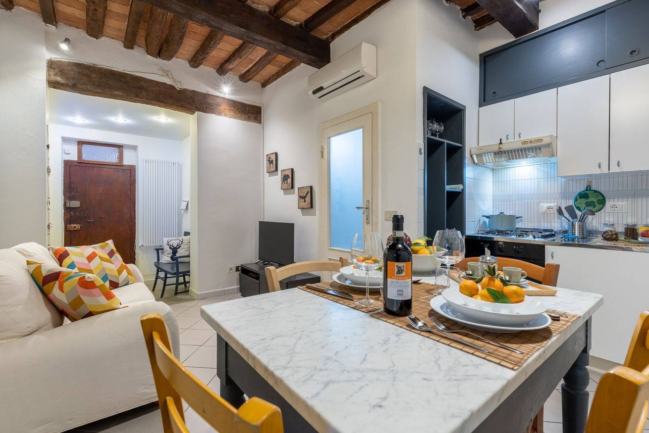 Apartment for 2 People in Pisa, Italian Riviera