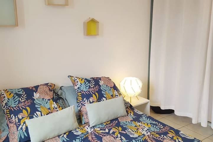 Location de vacances pour 6 personnes, avec piscine ainsi que terrasse et jardin à La Môle - 4