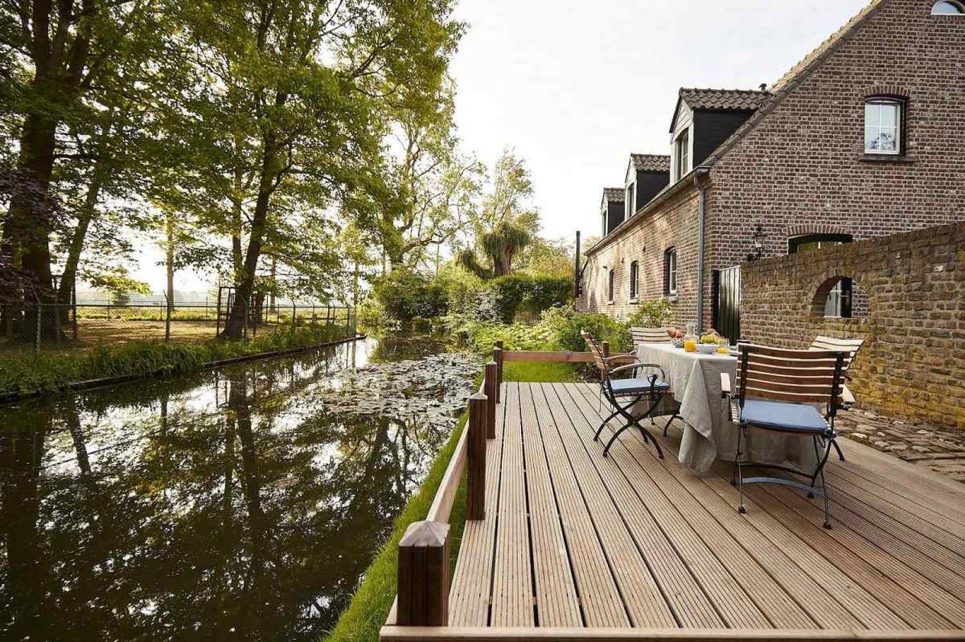 Schönes Ferienhaus für 10 Personen mit Fasssauna in der Nähe eines Schlosses in Baarlo, Limburg (Niederlande)