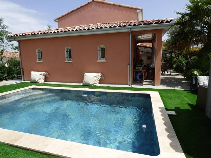 Chalet para 10 personas, con vistas además de piscina y jardín - 1