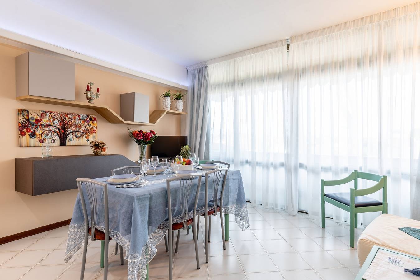 Apartamento entero, Apartamento 'Casa Vacanza Marina Di Pietrasanta' con vistas a la montaña, Wi-Fi y aire acondicionado in Marina di Pietrasanta, Pietrasanta