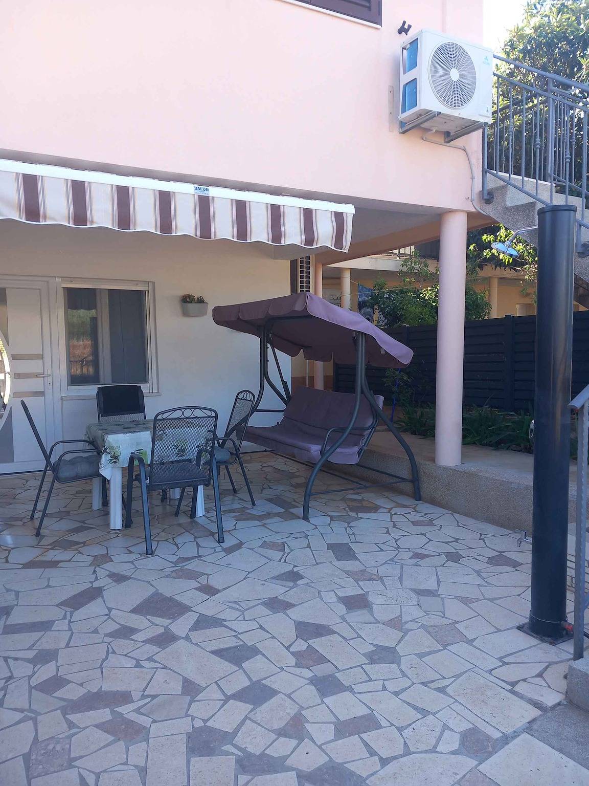Ferienhaus mit Klimaanlage und Garten  in Slatine, Ciovo