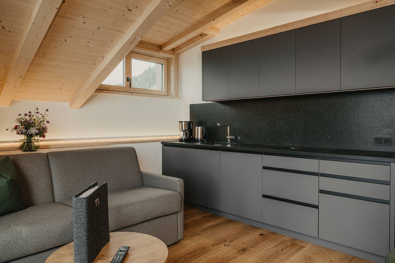 Ganze Wohnung, Ferienwohnung 'Bergesruh' mit Bergblick, Gemeinschaftsgarten und Wi-Fi in Latzfons, Klausen