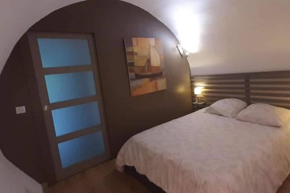 Appartement entier, Gîte des Remparts – Charmant Appartement au Cœur de Lucéram avec Vue Montagne in Lucéram, Côte méditerranéenne (France)