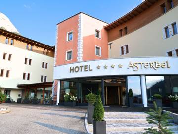 Hotel für 5 Personen am Pragser Wildsee