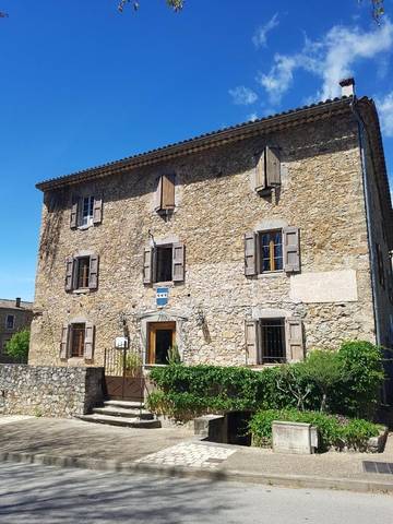 Chambre d’hôte pour 2 personnes, avec vue ainsi que jardin et piscine à Générargues