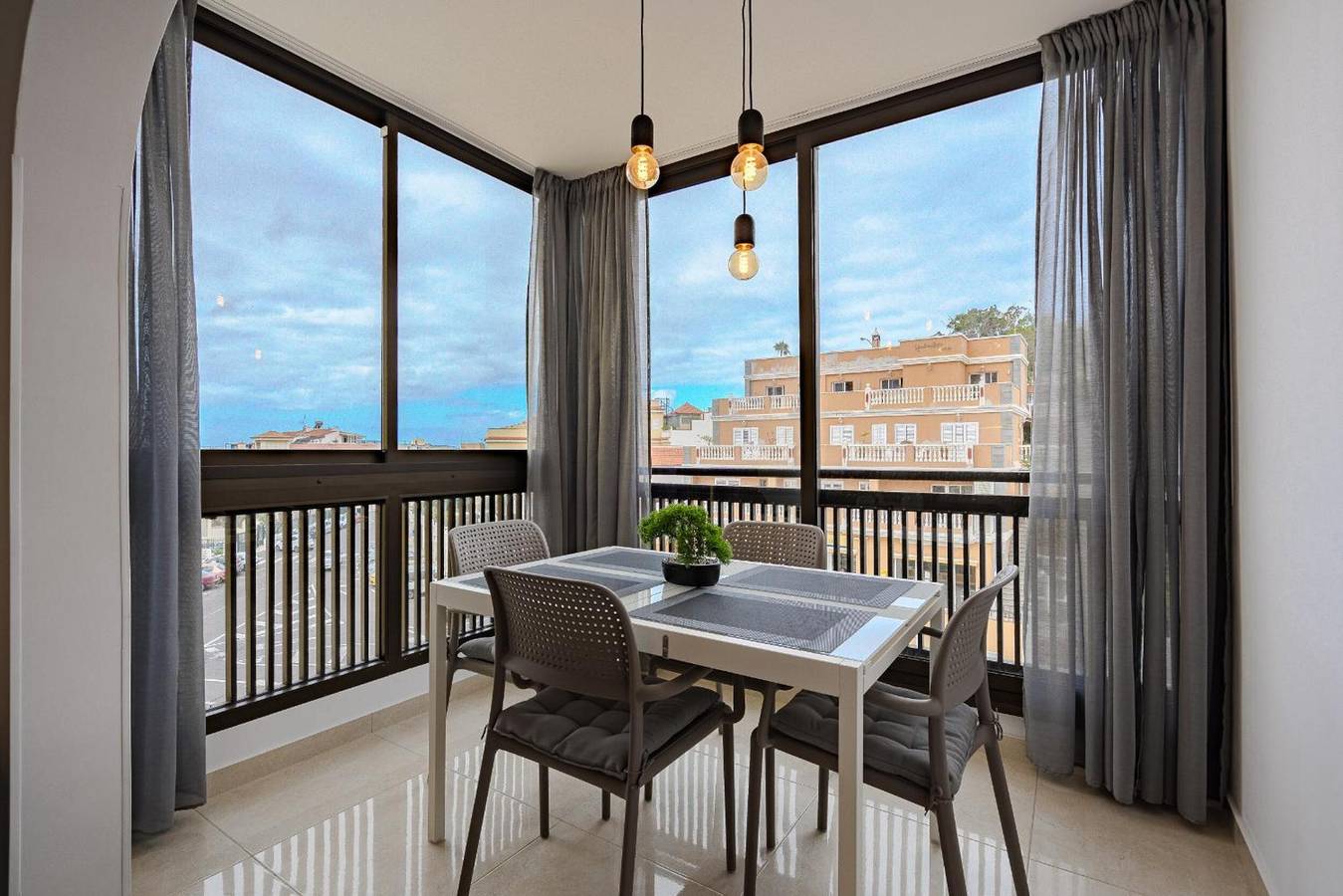 Ganze Wohnung, Ferienwohnung 'Verodal 2 Schlafzimmer' mit Wlan und Klimaanlage in Los Cristianos, Arona