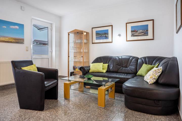 Ganze Wohnung, Ferienwohnung 'Haus Hügel - Wohnung 3' mit Balkon und Wi-Fi in Ostseebad Binz, Binz