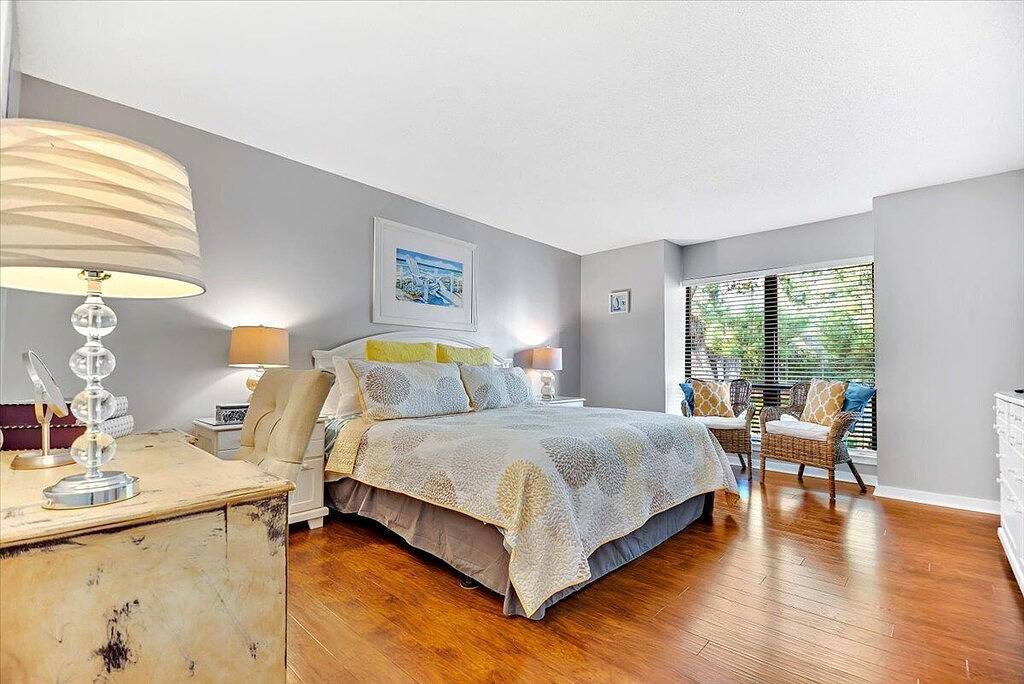 Ganze Wohnung, Lighthouse Tennis 2383 | Lagoon View, Pool Access! in Sea Pines Plantation, Sea Pines